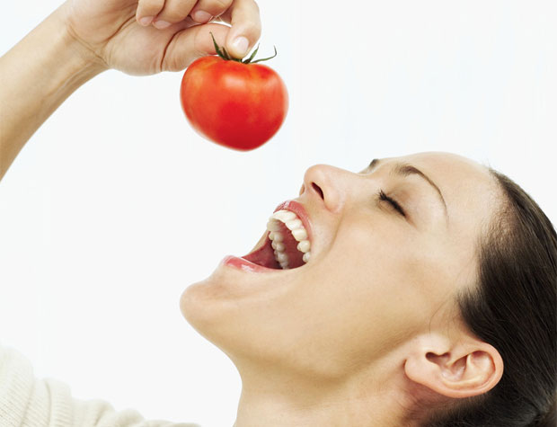 tomato eating