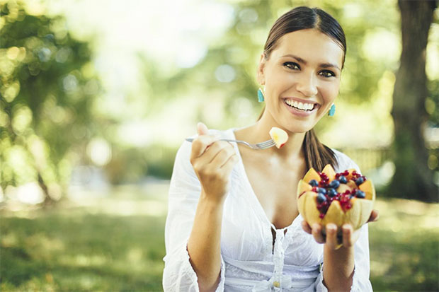 eating fruits